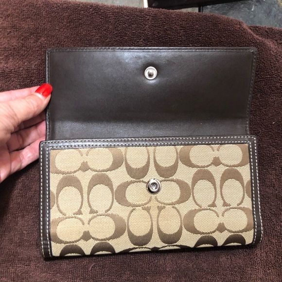COACH Signature Jacquard With Leather Trim Tri Fold Wallet - Snap Closure - Picture 10 of 10